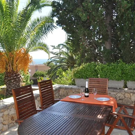 Villa Besides The Sea - 3 Bedrooms Tarragona